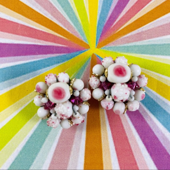 Vintage little cluster pink white beads earrings - Picture 3 of 5